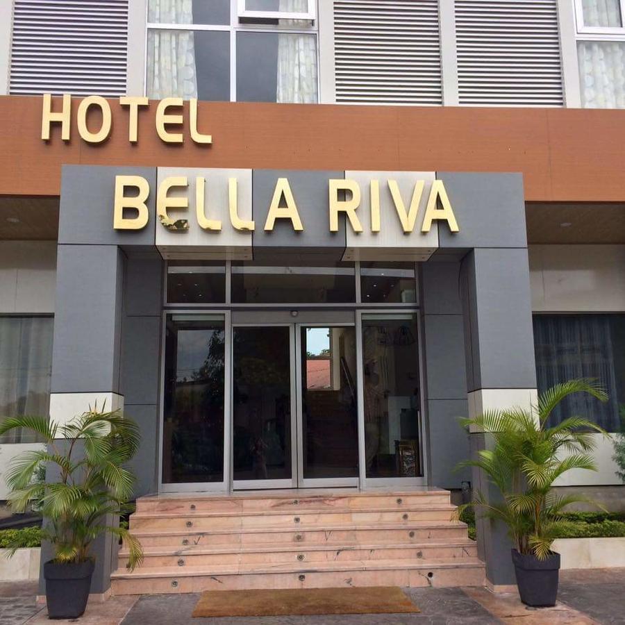 Hotel Bella Riva Киншаса Екстериор снимка