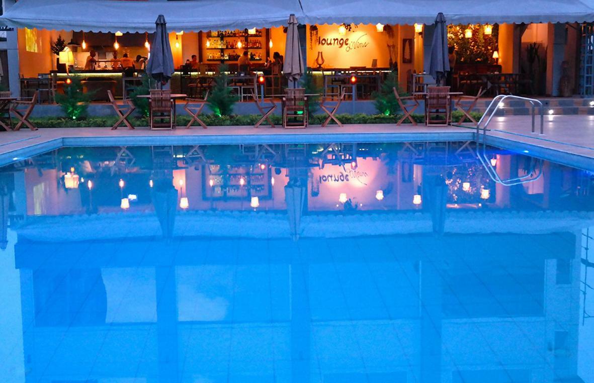 Hotel Bella Riva Киншаса Екстериор снимка
